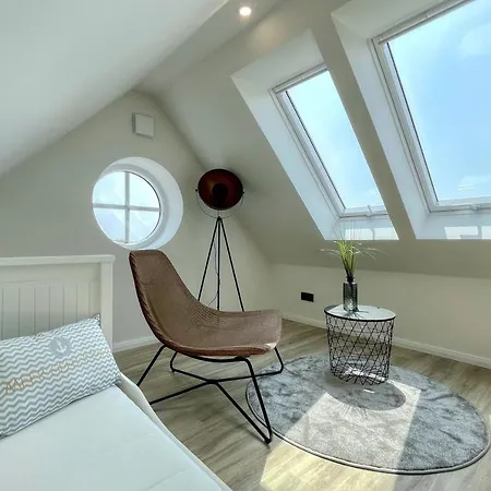 Vista 5, Mit Balkon Und Drei Schlafzimmern *